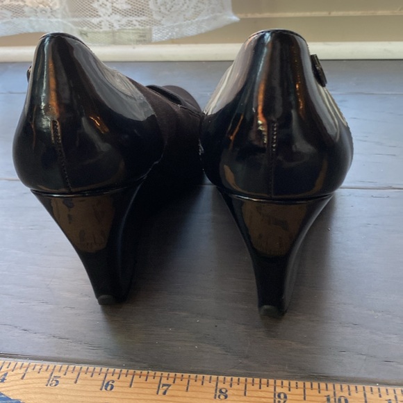 Anne Klein Sport Comfort Wedge. Stretch fabric w patent leather accents 9.5 M - Picture 9 of 10